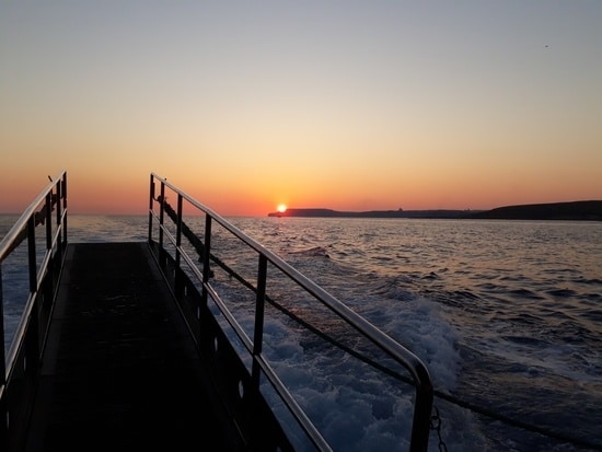 Comino Rejs statkiem o zachodzie słońca Malta